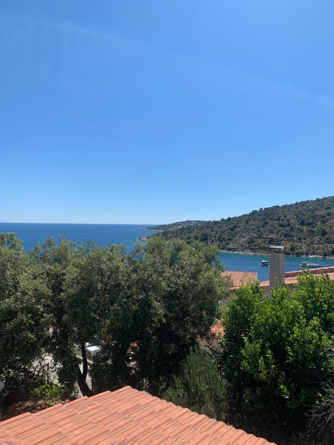 One Bedroom Apartment With Terrace And Seaview - B Sevid Exterior foto